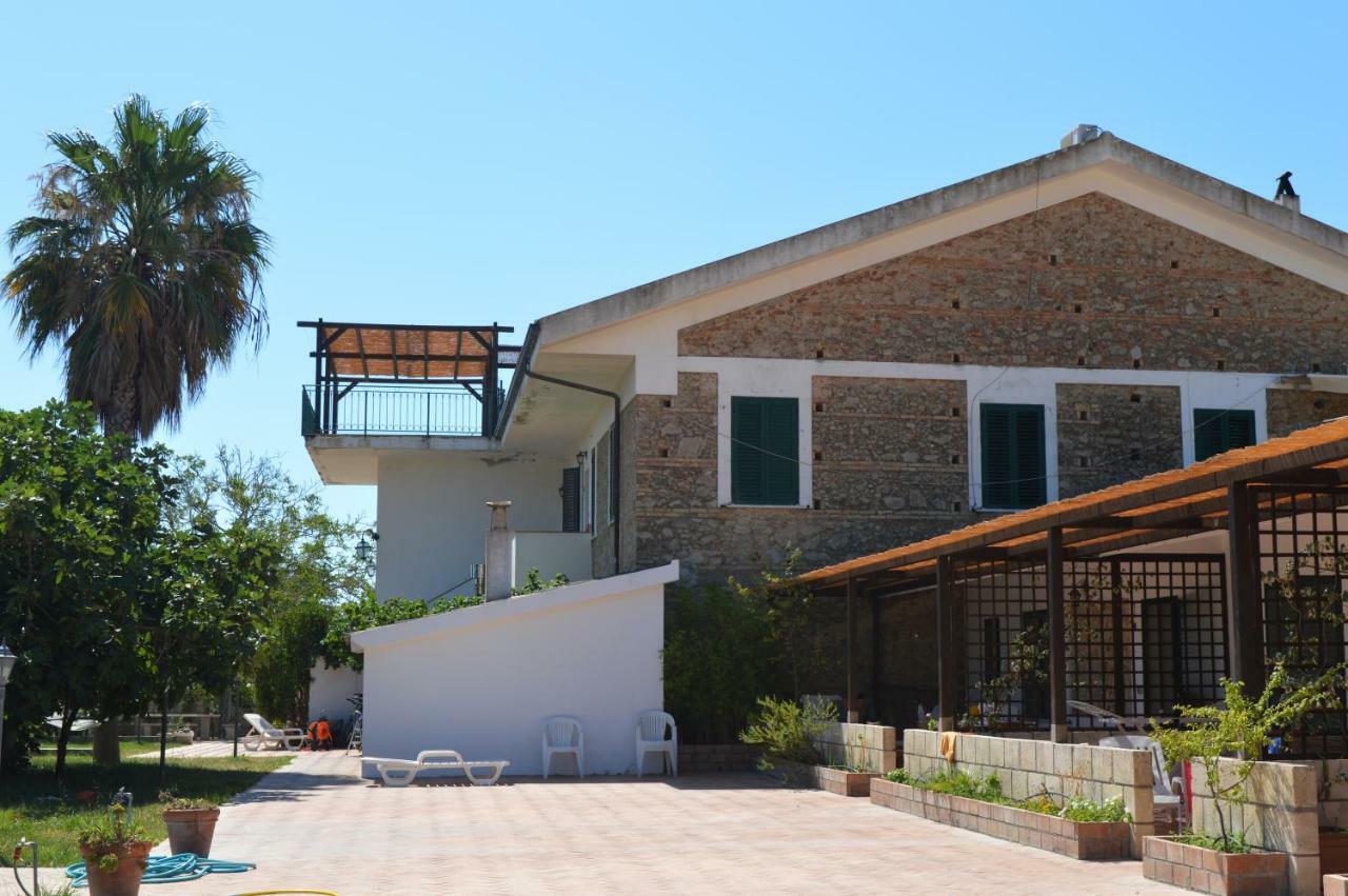 Oasi del Governatore Squillace Esterno foto